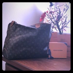 Authentic Vintage Monogramed Graceful MM